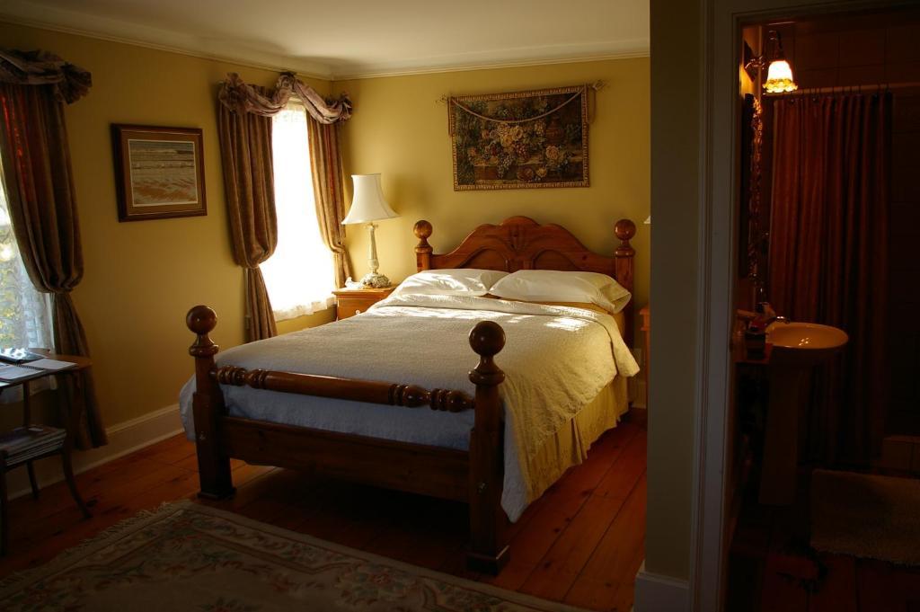 Royal Manor Bed & Breakfast Niagara-on-the-Lake Pokój zdjęcie